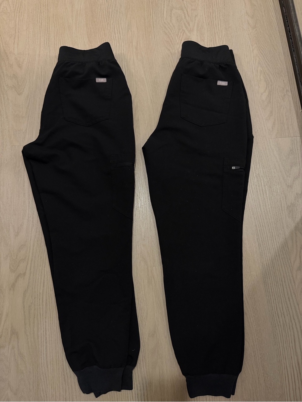 Figs size small pants